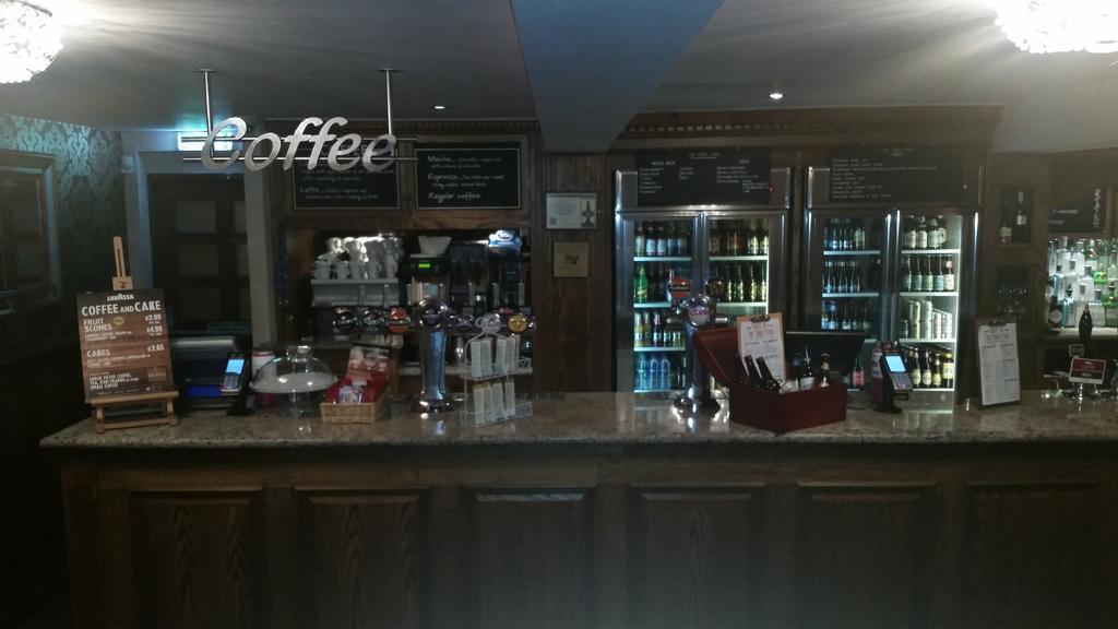 The Three Tuns Hotel Wetherspoon Thirsk Exterior photo
